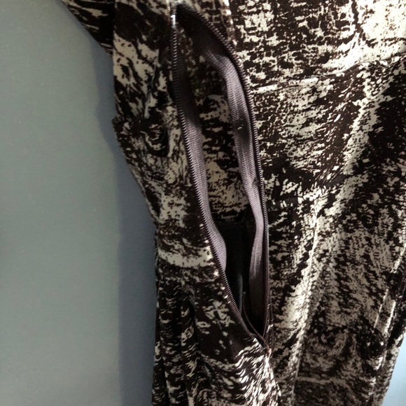 Max Mara faux wrap front lace print jersey dress - Picture 7 of 7
